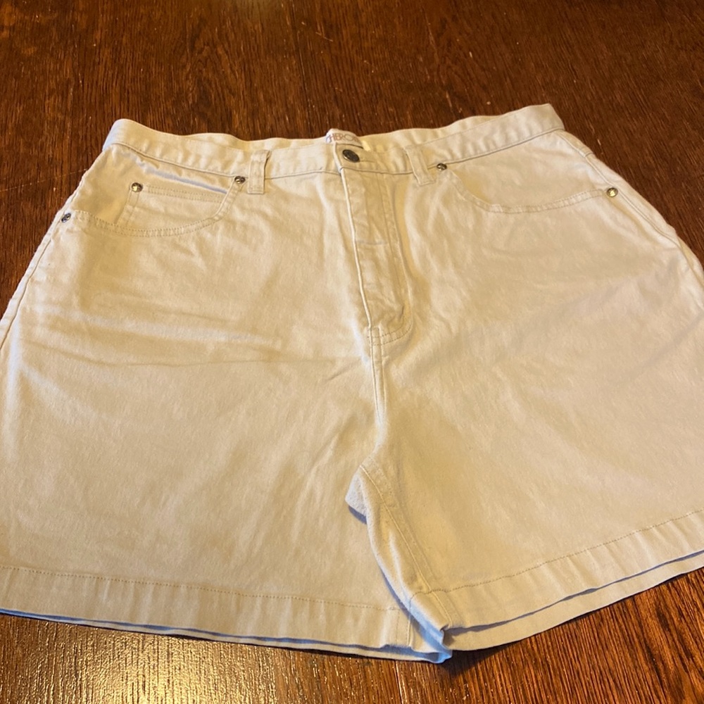 Women’s size 18 shorts